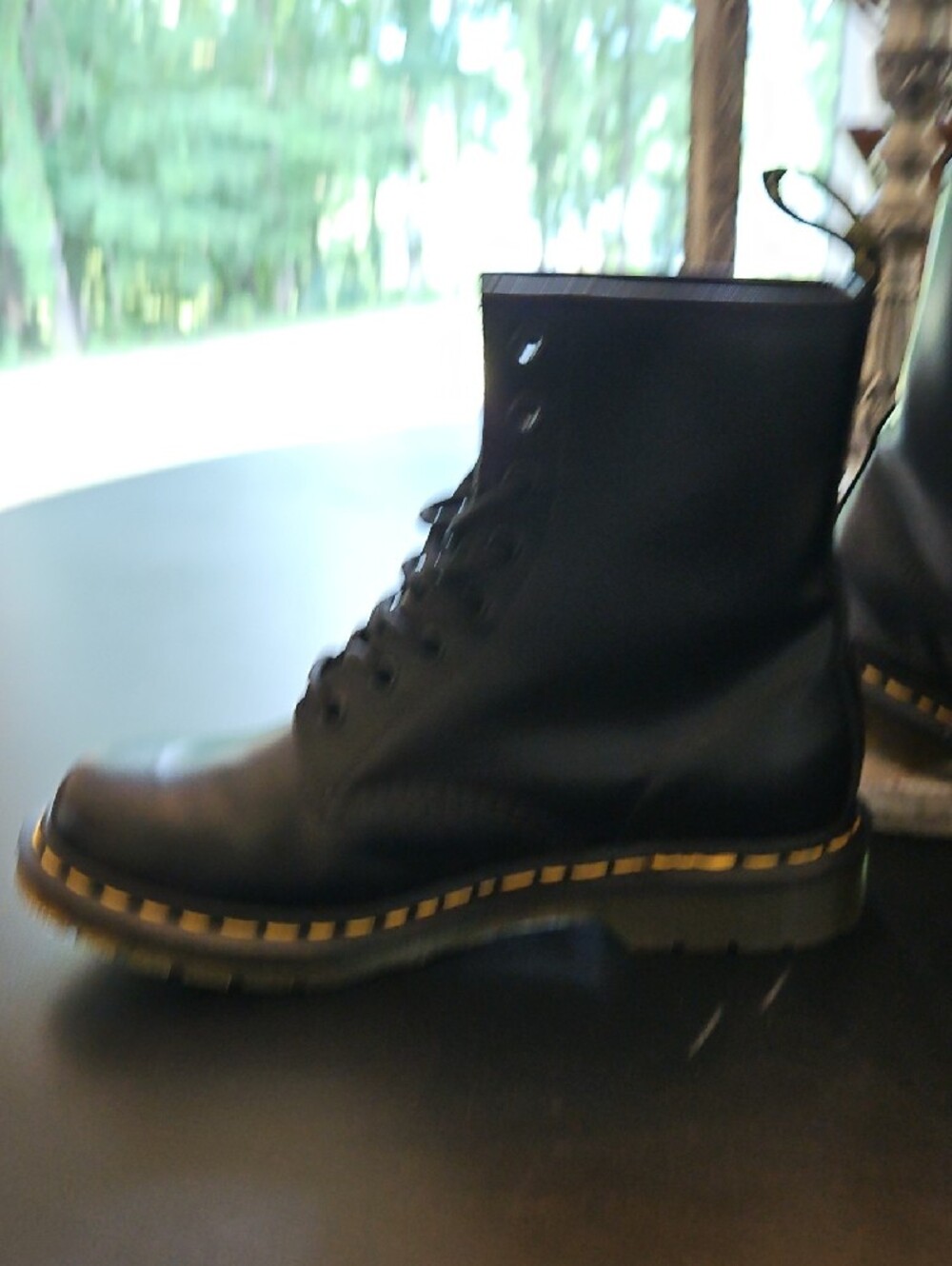 Dr. Martens Black 1460 W Leather Lace-Up Boots. Size 8 - Picture 4 of 14